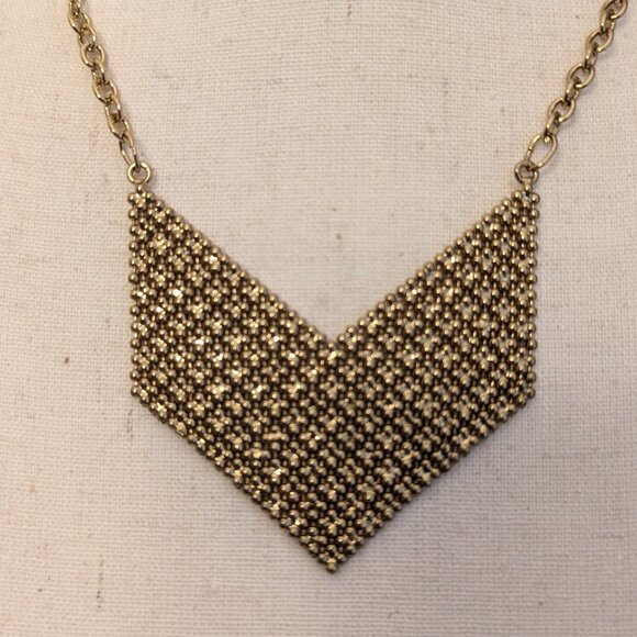 Banana Republic Factory Fluid V-Shaped Necklace Aureus + Argent - Picture 7 of 10